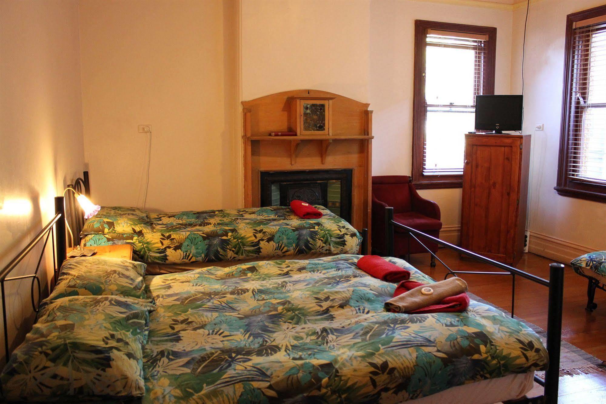 Burwood Bed And Breakfast Сидней Экстерьер фото